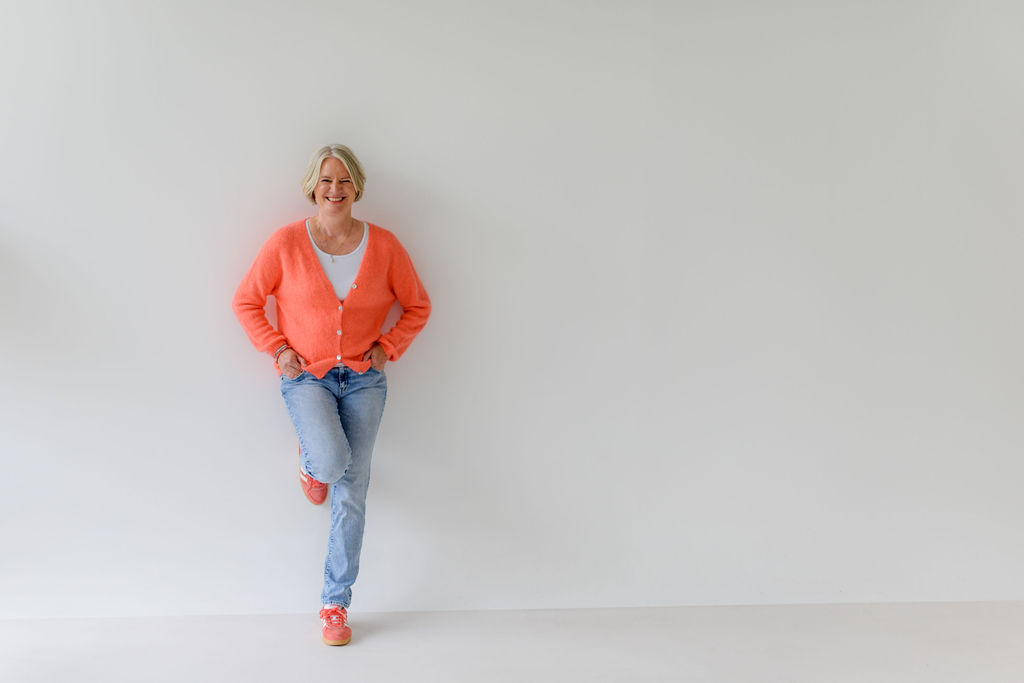 nicole schweizer stehend